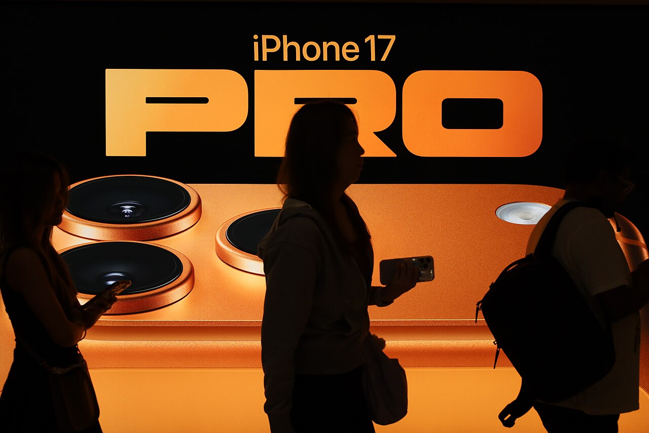 iPhone 17 на витрине — какую модель брать, если важна камера