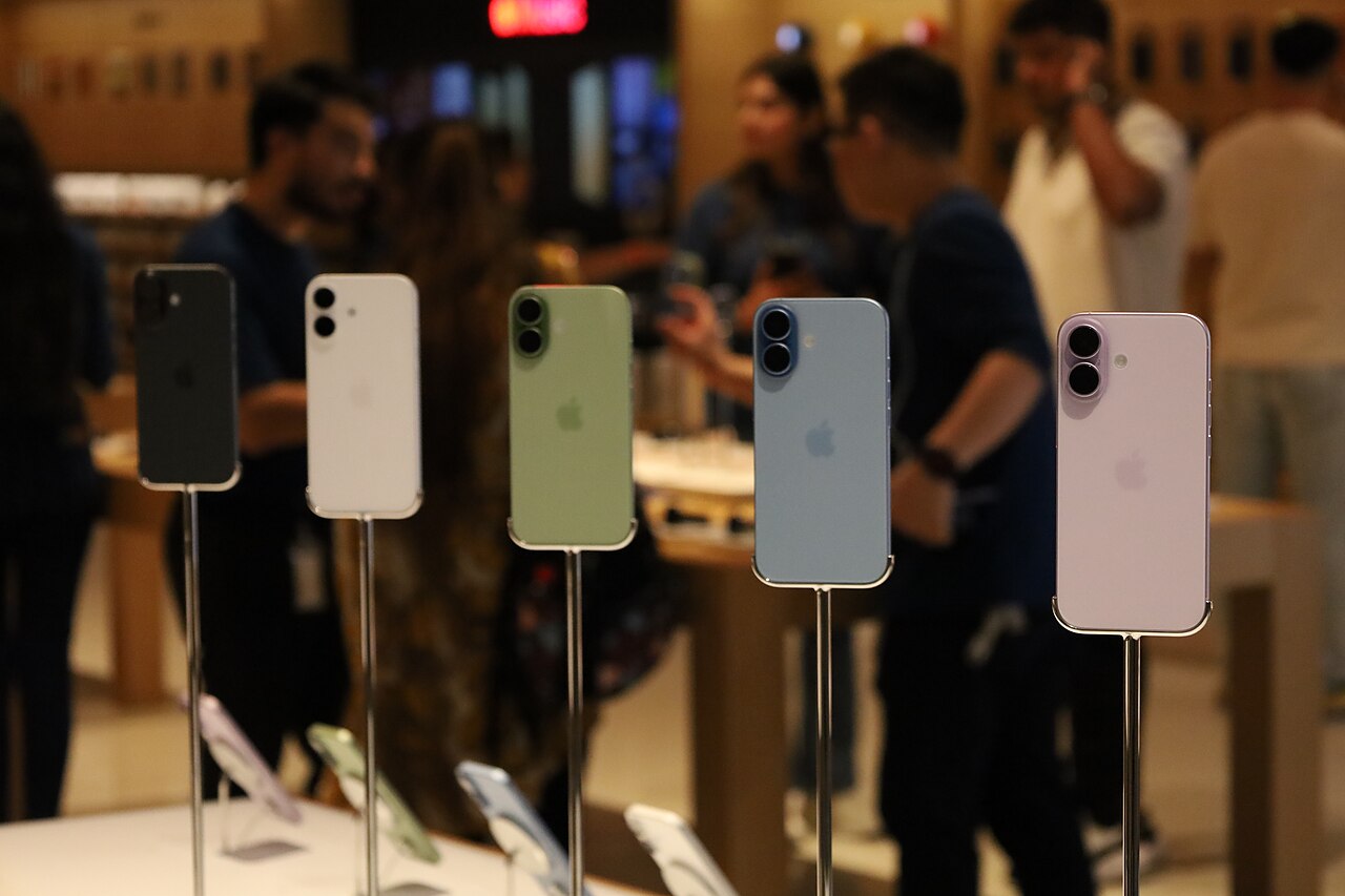 iPhone 17 в рознице — модель для почты, созвонов и документов